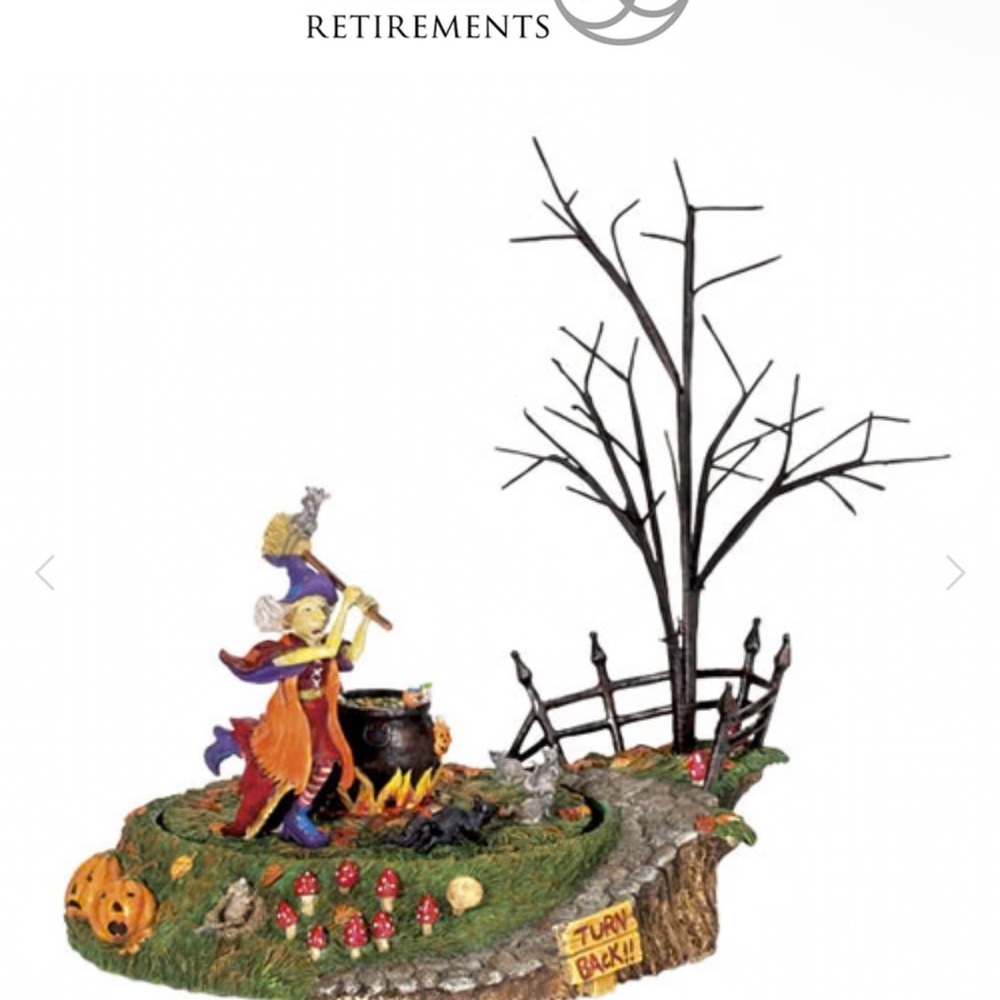 Department 56 Halloween Witch Scene with Cauldron Halloween Rat Race Retired